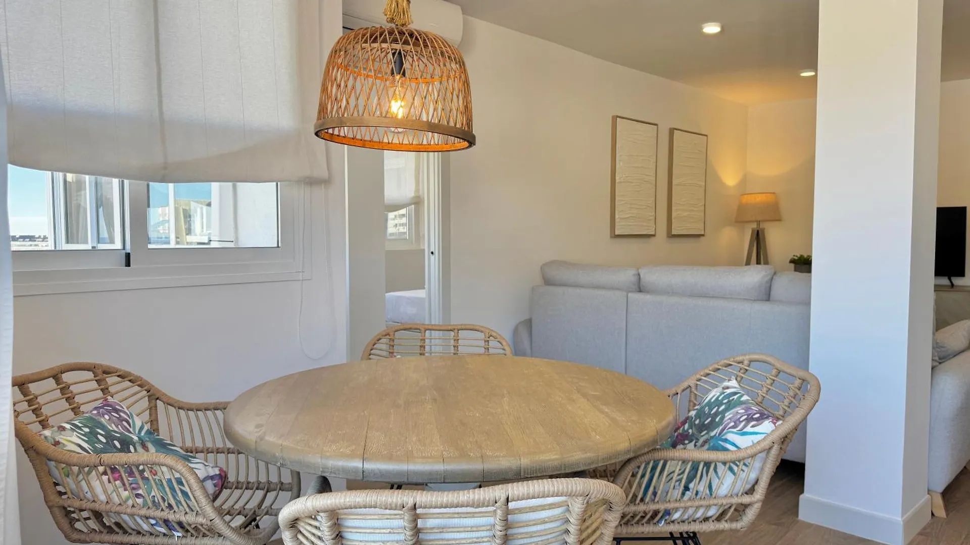 Oasis Studio II Marbella Center With Mountain Views - Eaw Homes Apartment